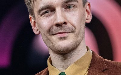 Vauva saapui – KAJ-Kevin julkaisi ensimmäisen perhekuvan